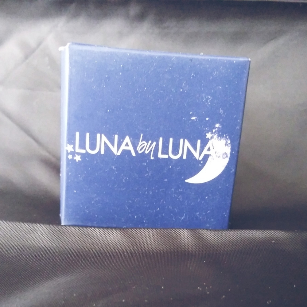 Luna Translucent Powder
